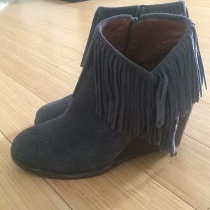 Lucky Brand Yachin Ankle Bootie in charcoal.